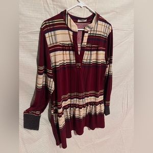 Eloges Large Long sleeve dress! Plaid and pleated